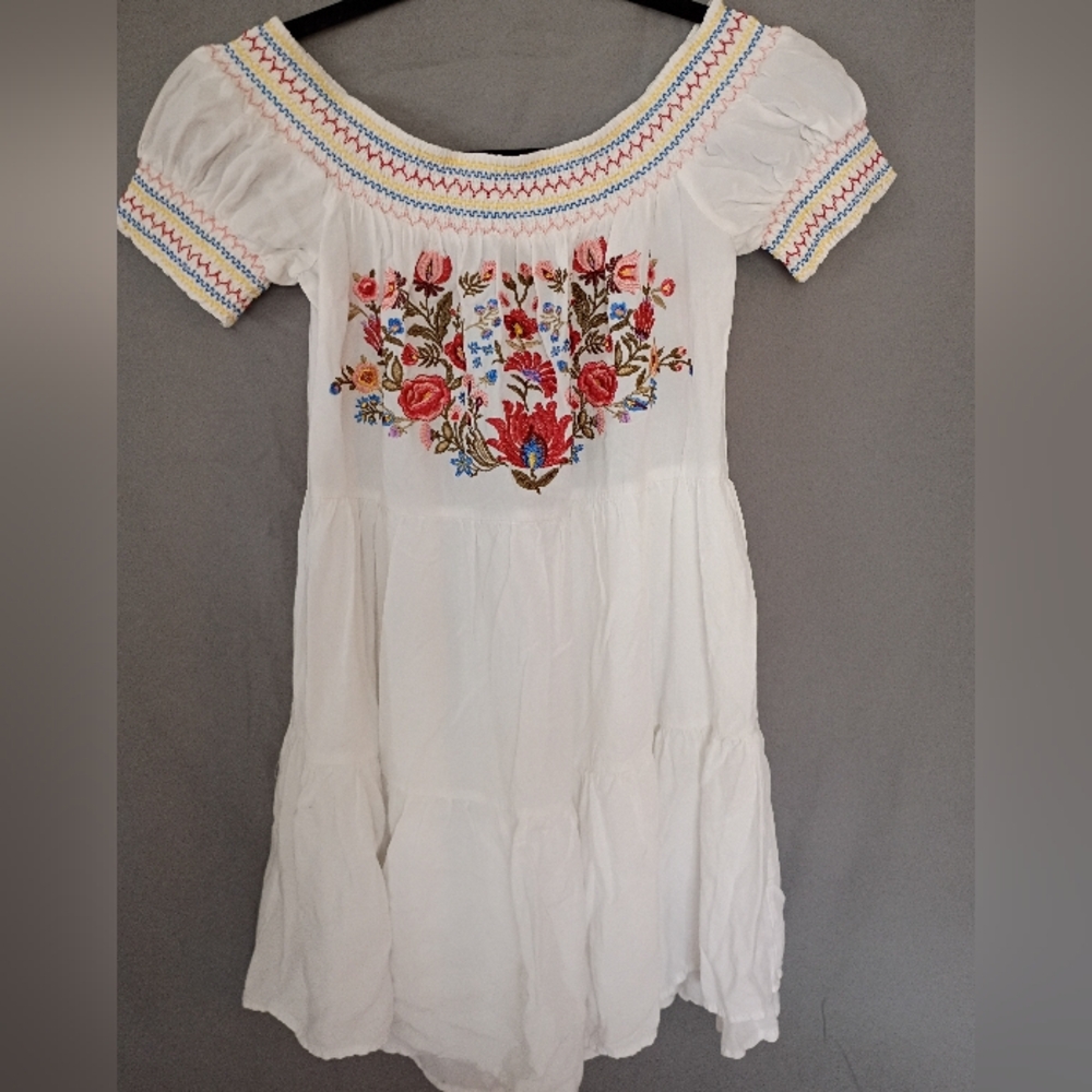 Forever 21 Floral Embroidered Dress